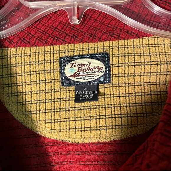 Tommy Bahama mens’ red black 3/4 zipper pullover size XL - Picture 9 of 9